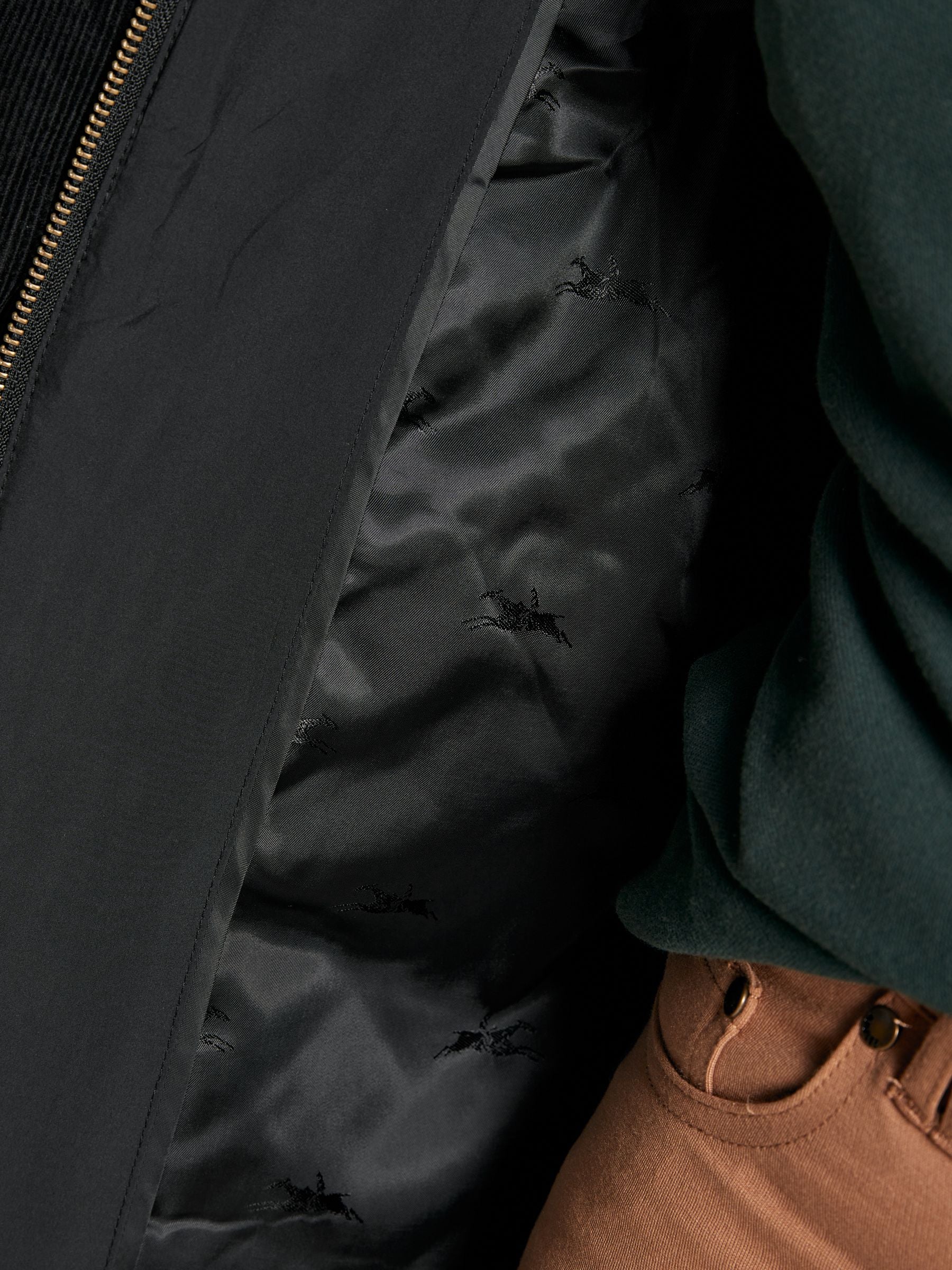 Chatsworth Black Showerproof Longline Diamond Quilted Gilet - Black
