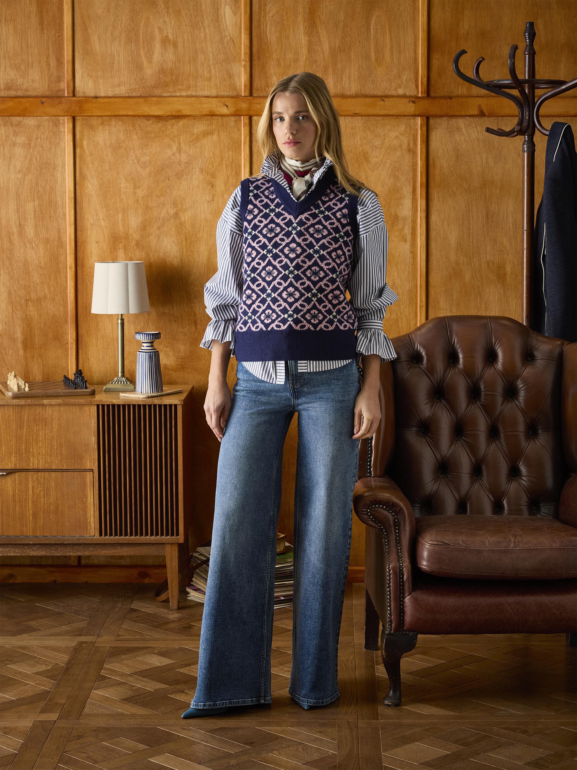 Meredith Navy V-Neck Knitted Vest
