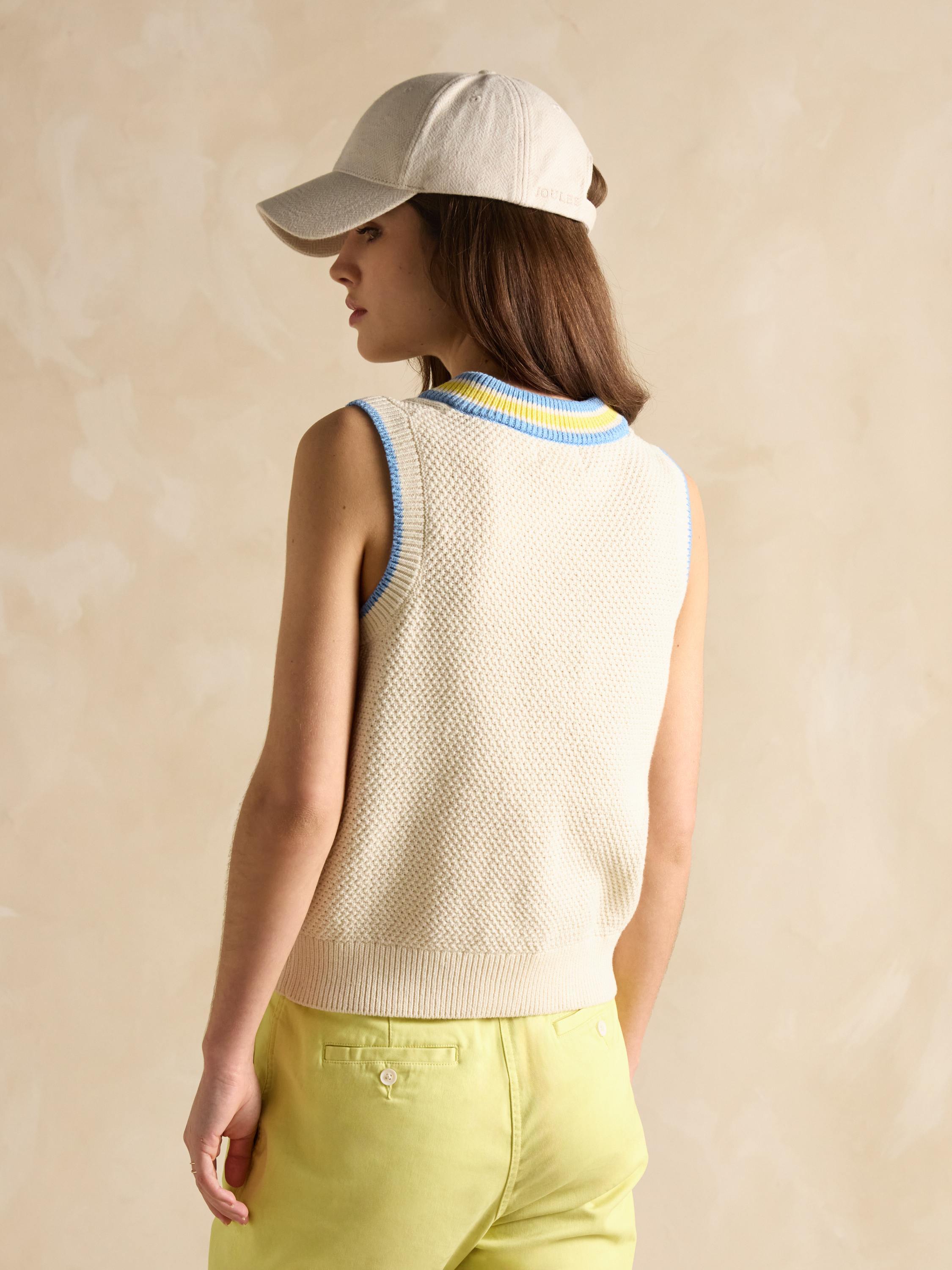 Deuce Cream Cable Knit Vest