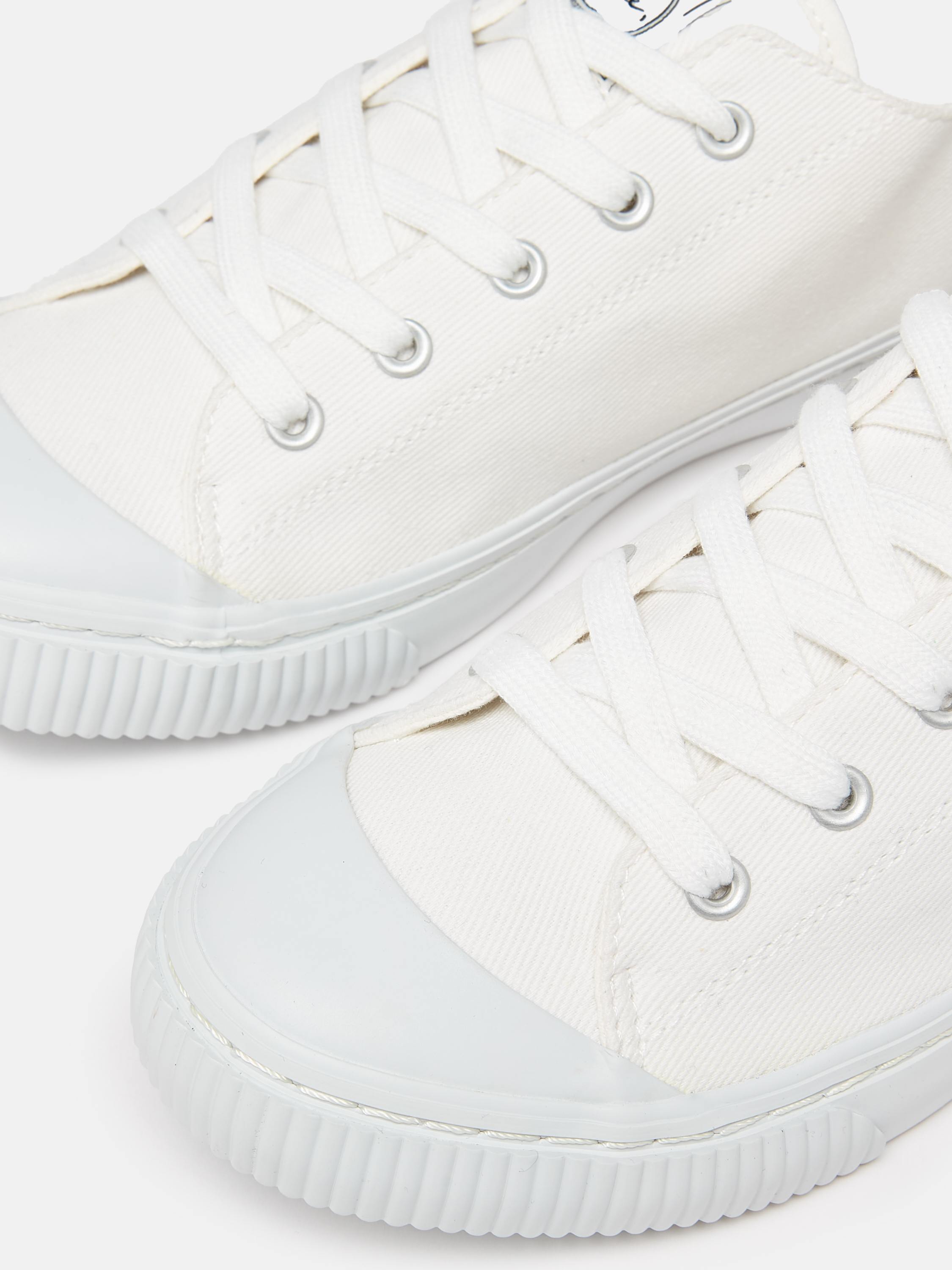 Coast White Canvas Pumps