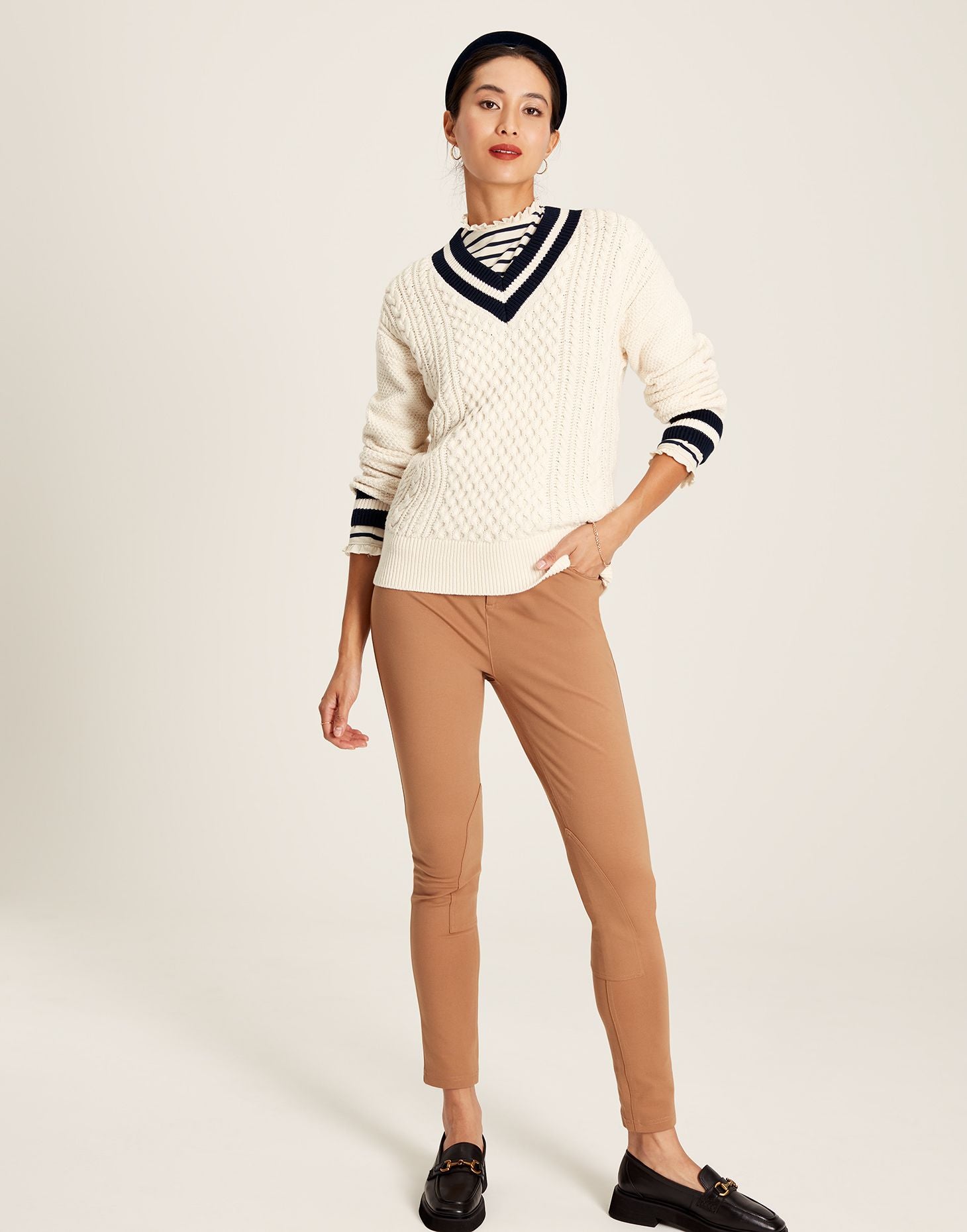 Dawson V-Neck Cricket Jumper - Cream Navy