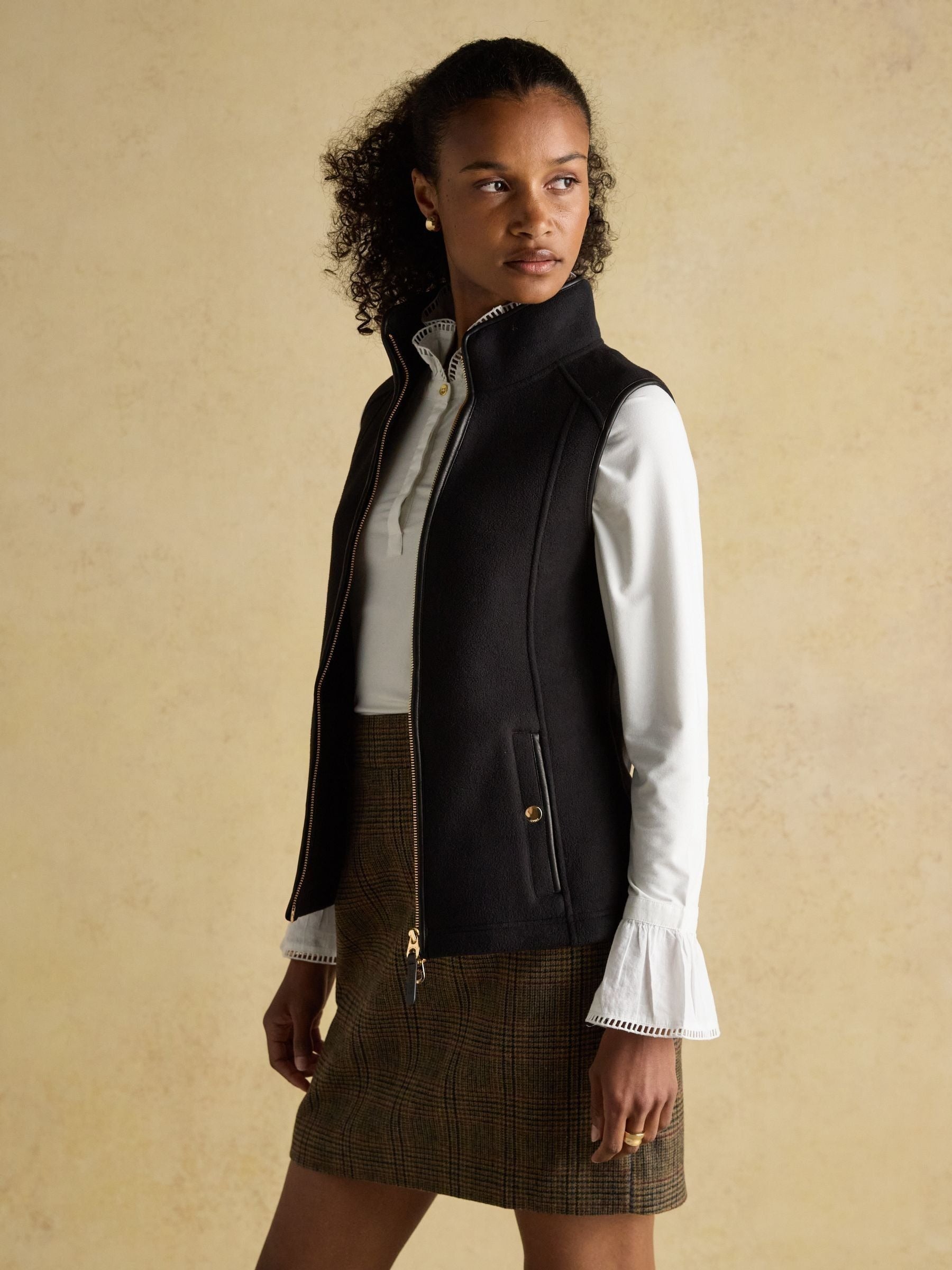 Heritage Black Regular Fleece Gilet