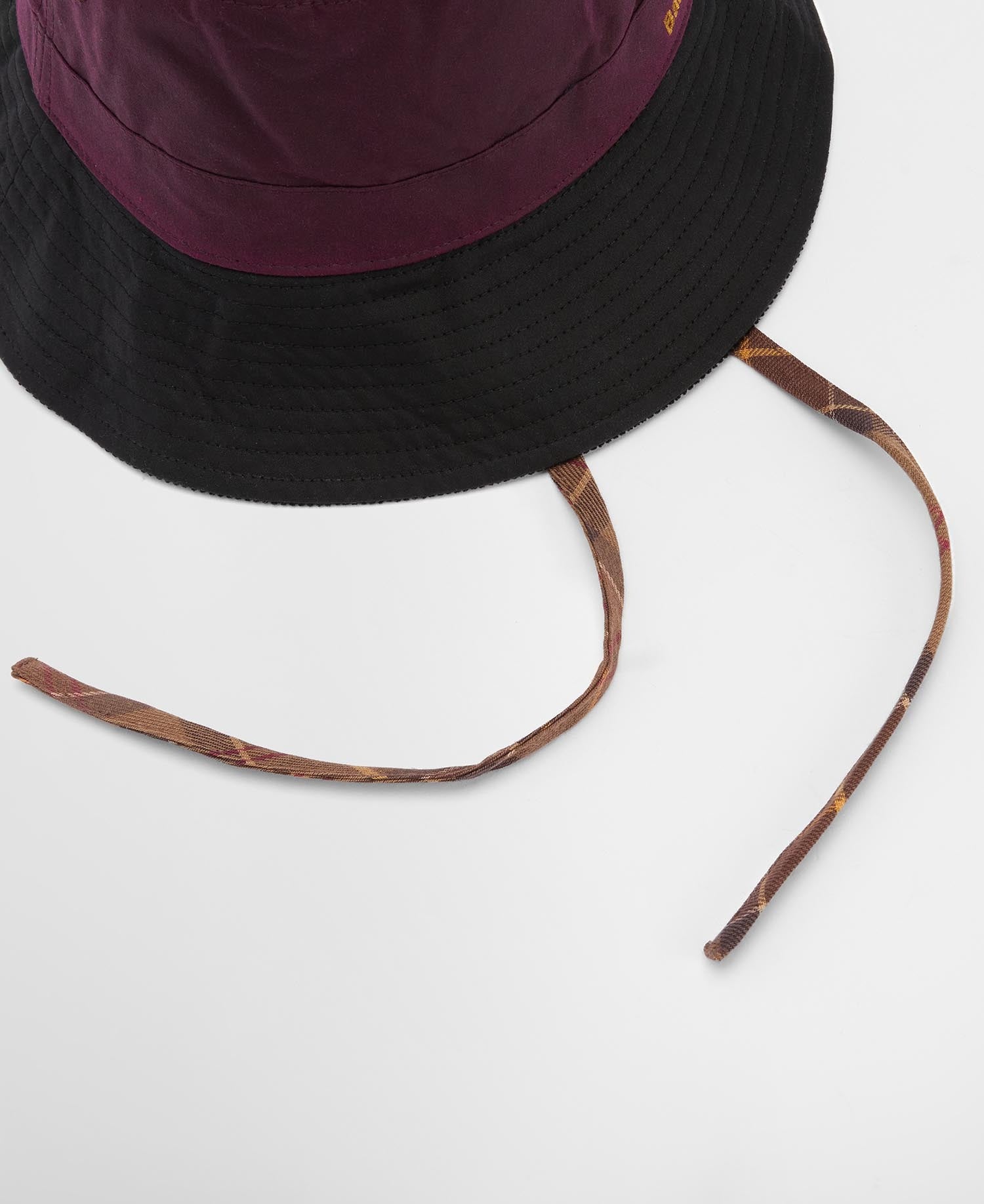 Brackley Waxed Bucket Hat - Merlot/Black