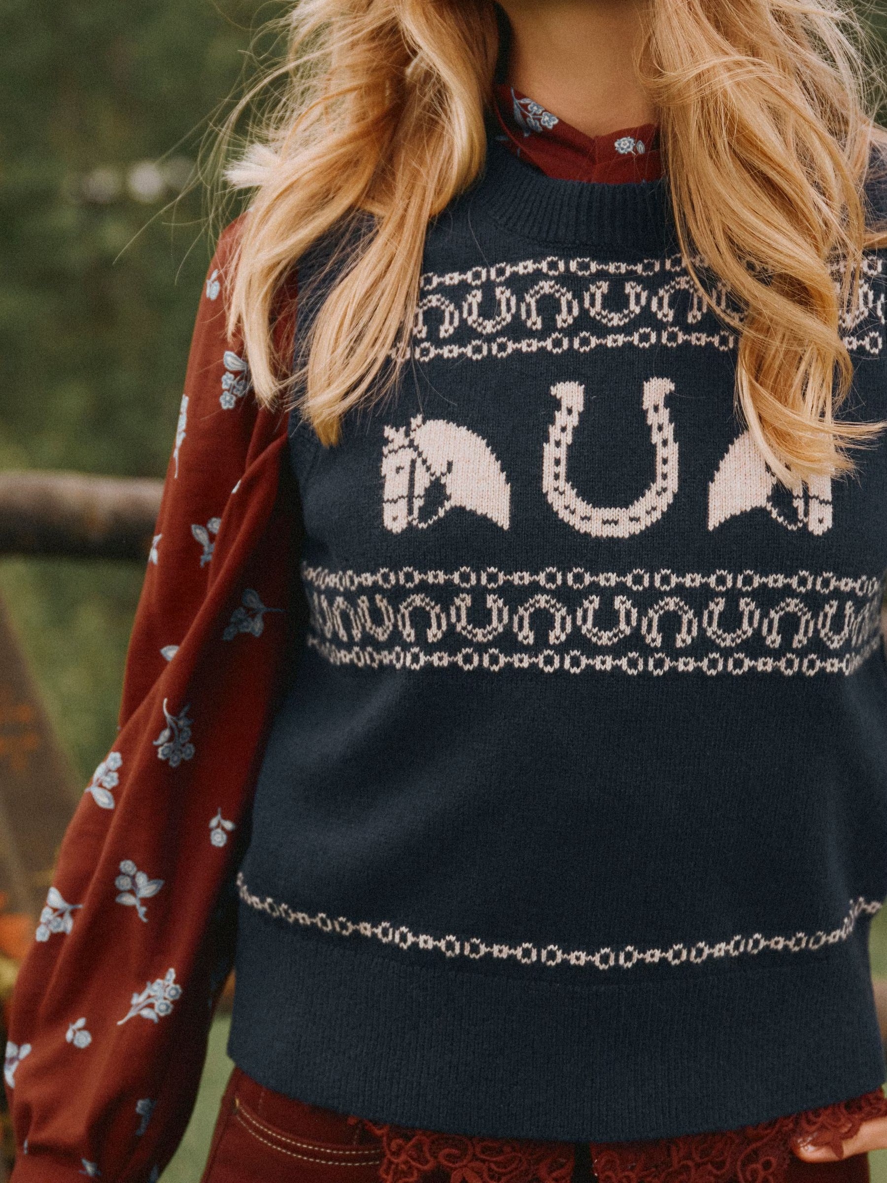 Horse Icon Navy Cotton Blend Crew Neck Knitted Vest