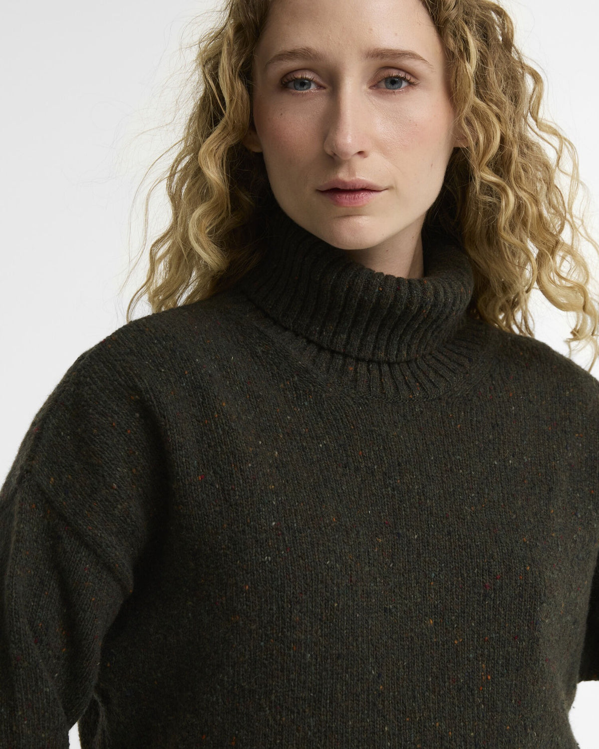 Stanford Fleck Rollneck Wool Jumper - Olive