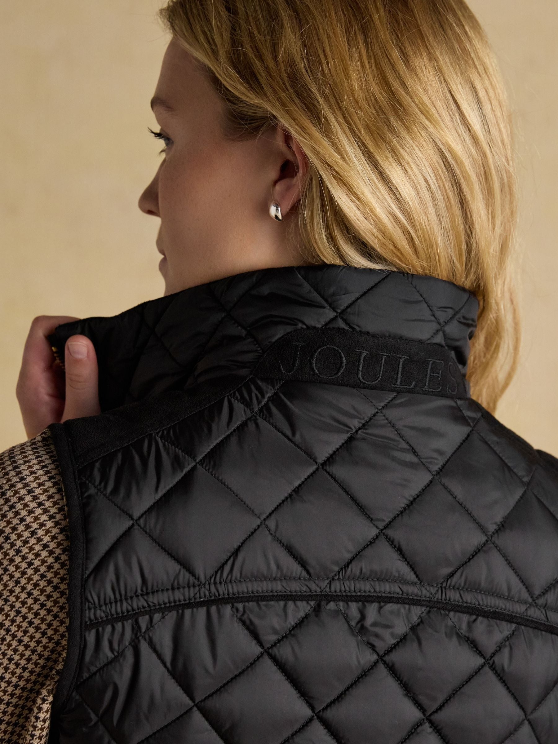Braemar Luxe Black Showerproof Diamond Quilted Gilet