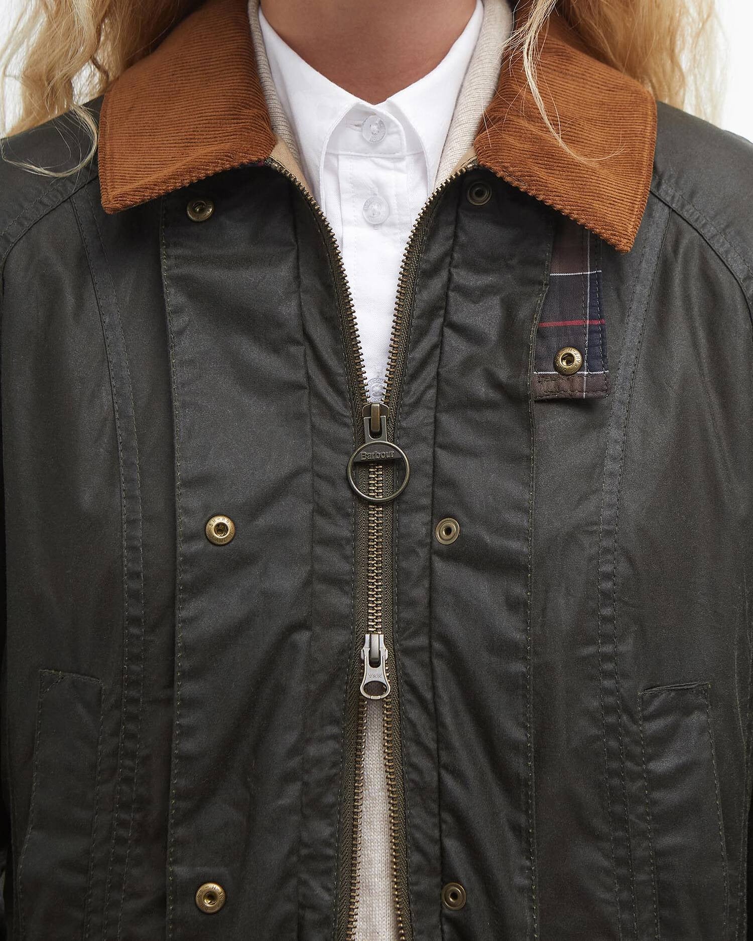 Lightweight Beadnell Waxed Jacket - Archive Olive