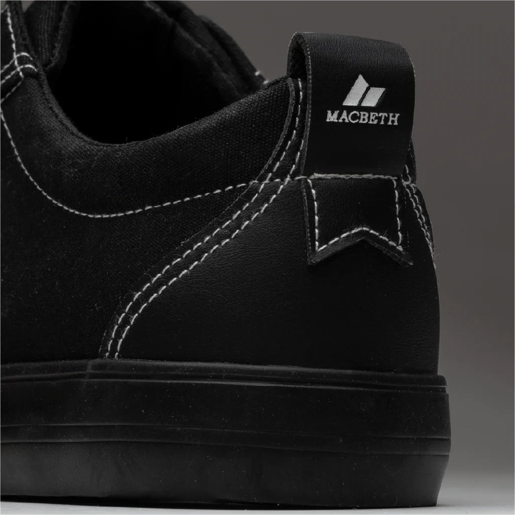 Macbeth Eliot Black/White