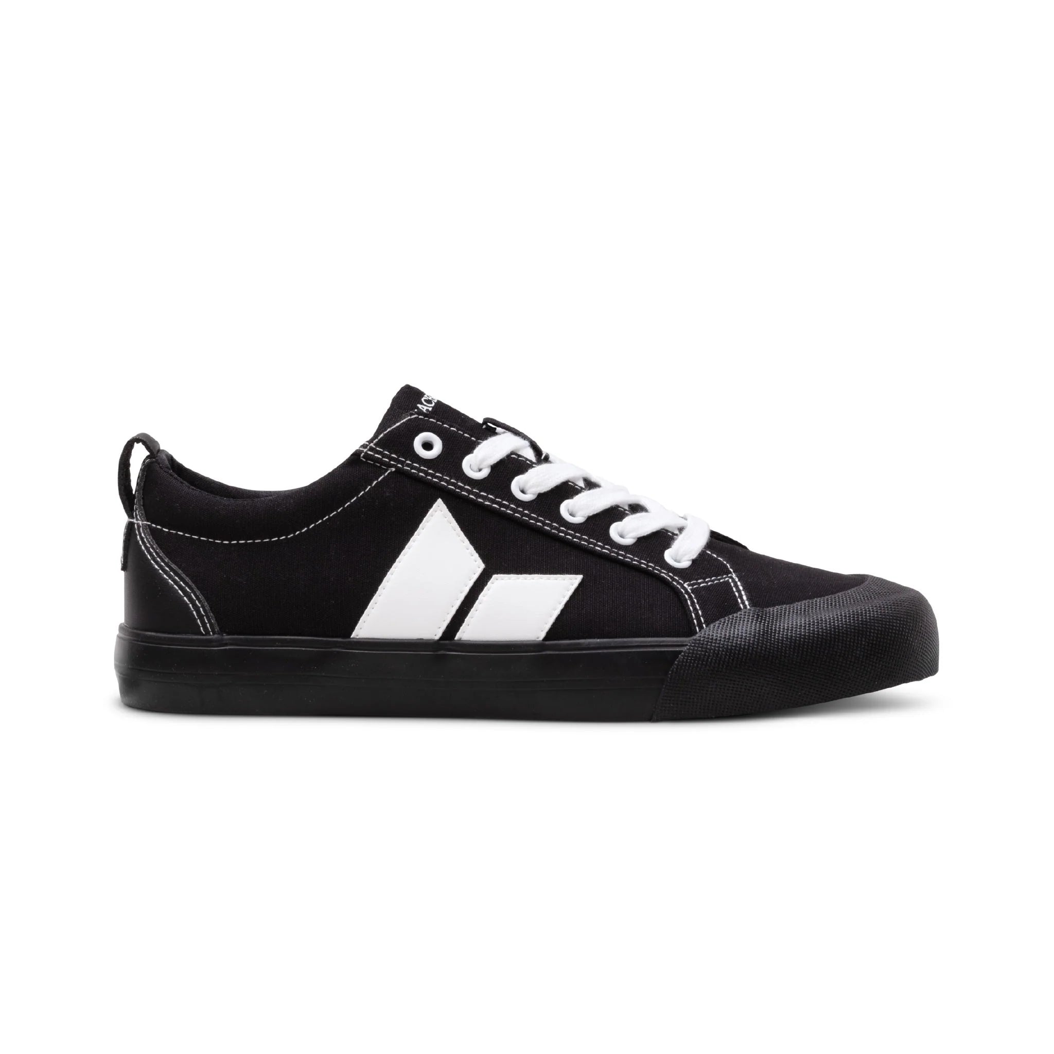 Macbeth Eliot Black/White