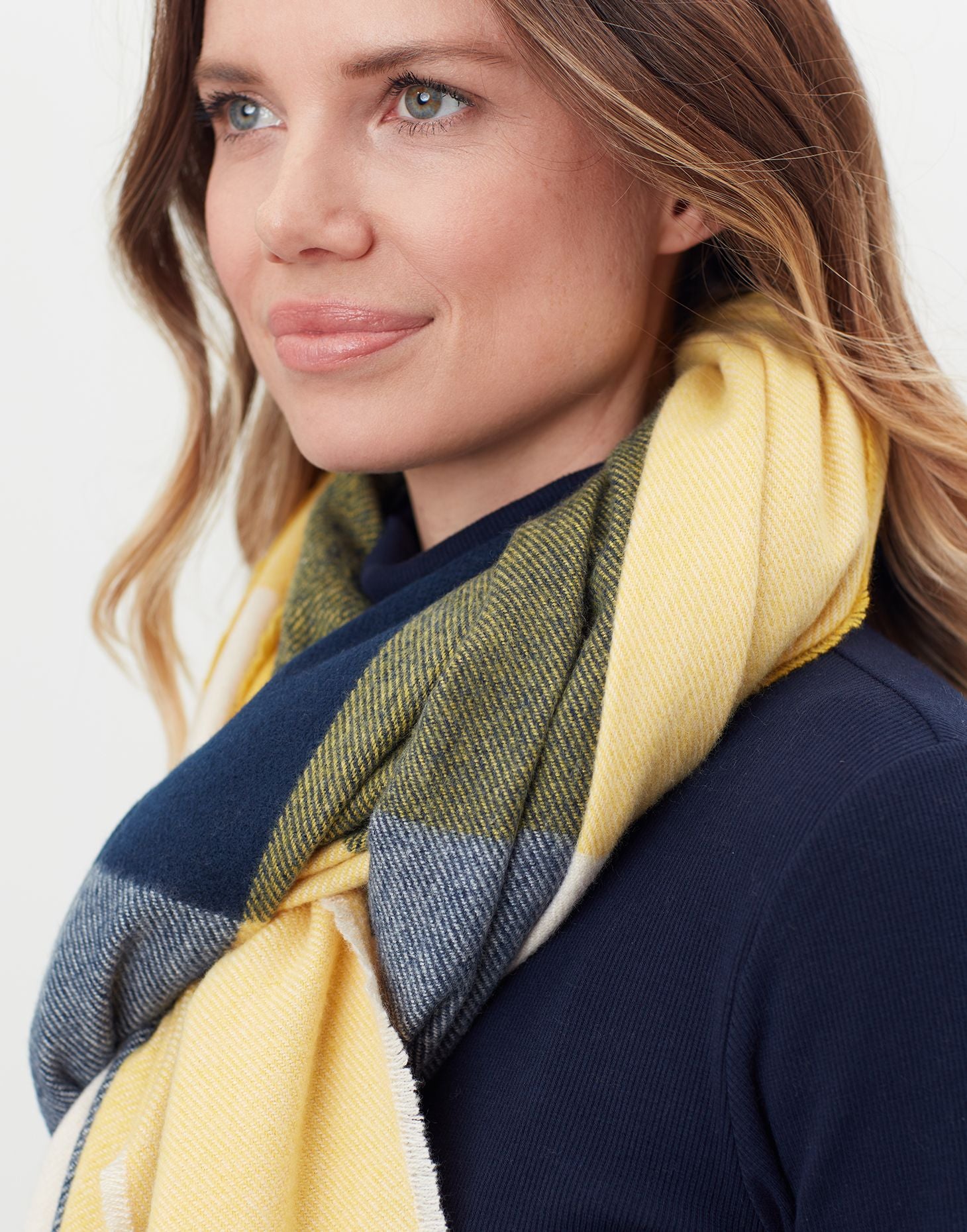 Farah Check Scarf In Blue Yellow Check
